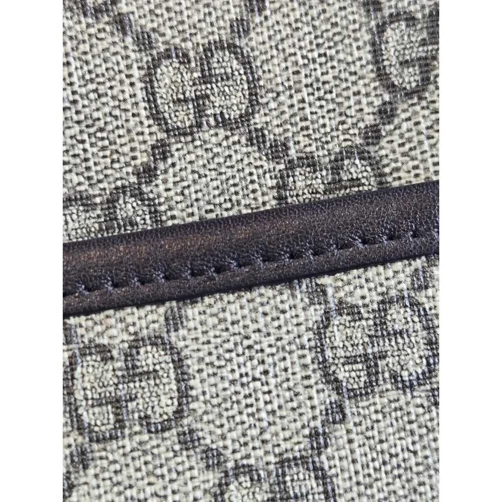Gucci GG Supreme Canvas Messenger Bag Brown Crossbody 388924 Authentic